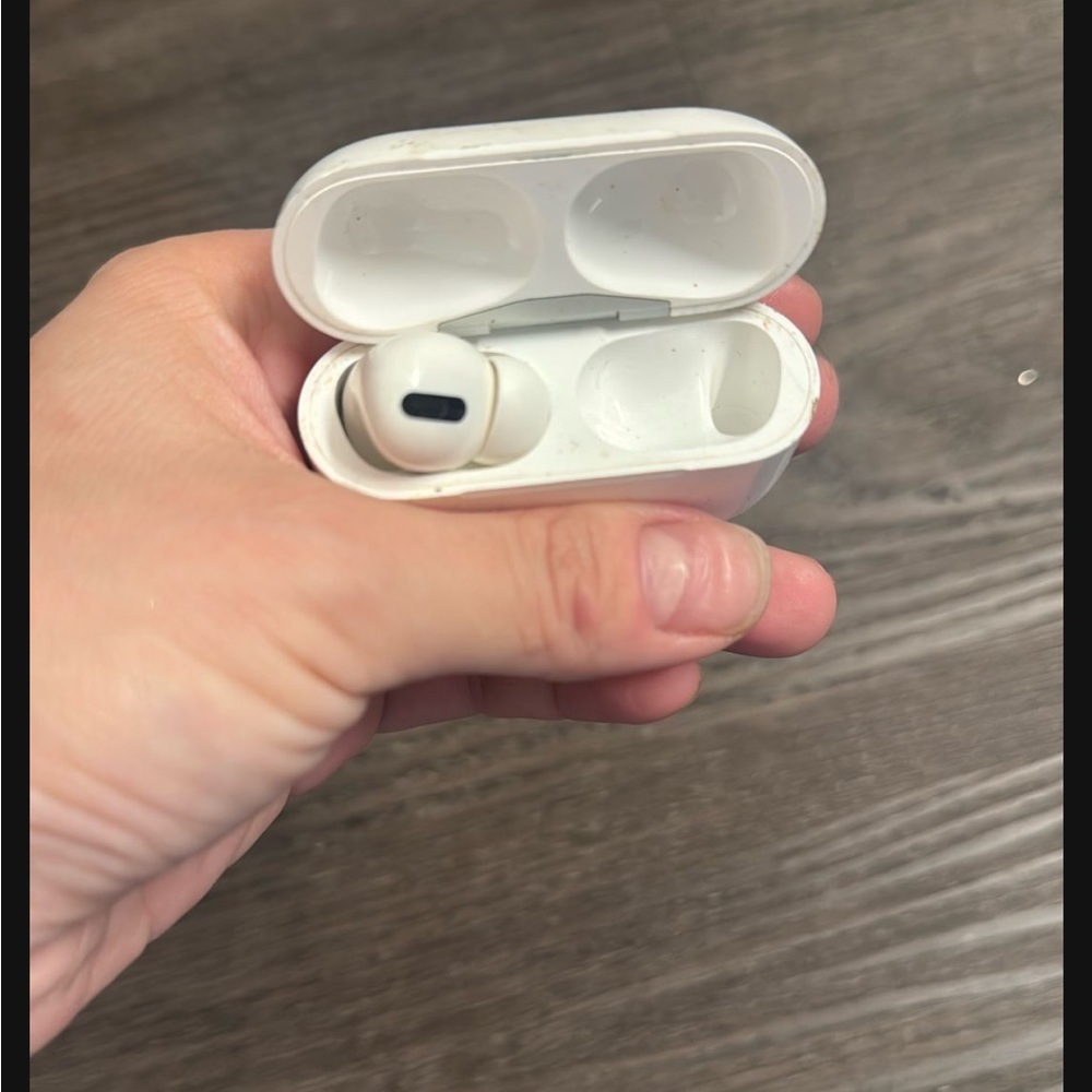 Apple AirPods Pro 3rd Generation A2804